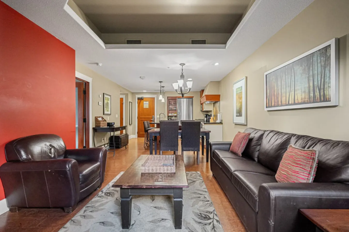 Mountain Suite with Hot Tub & Fitness Center 10
