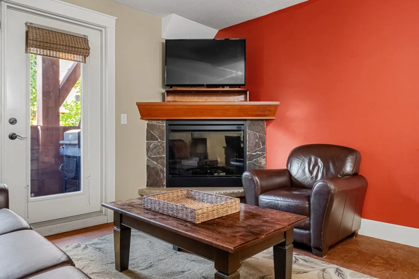 Mountain Suite with Hot Tub & Fitness Center 11