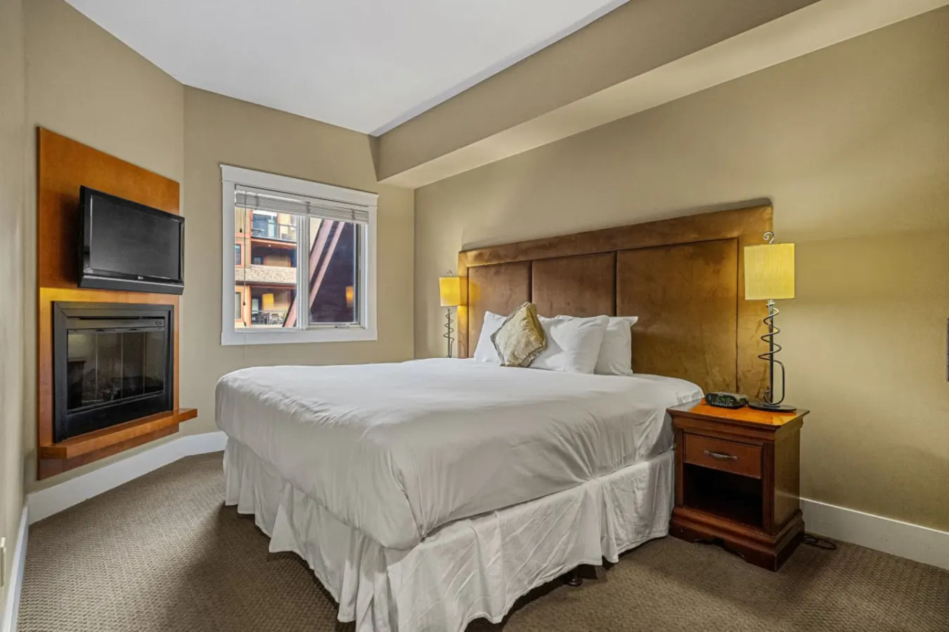 Mountain Suite with Hot Tub & Fitness Center 5