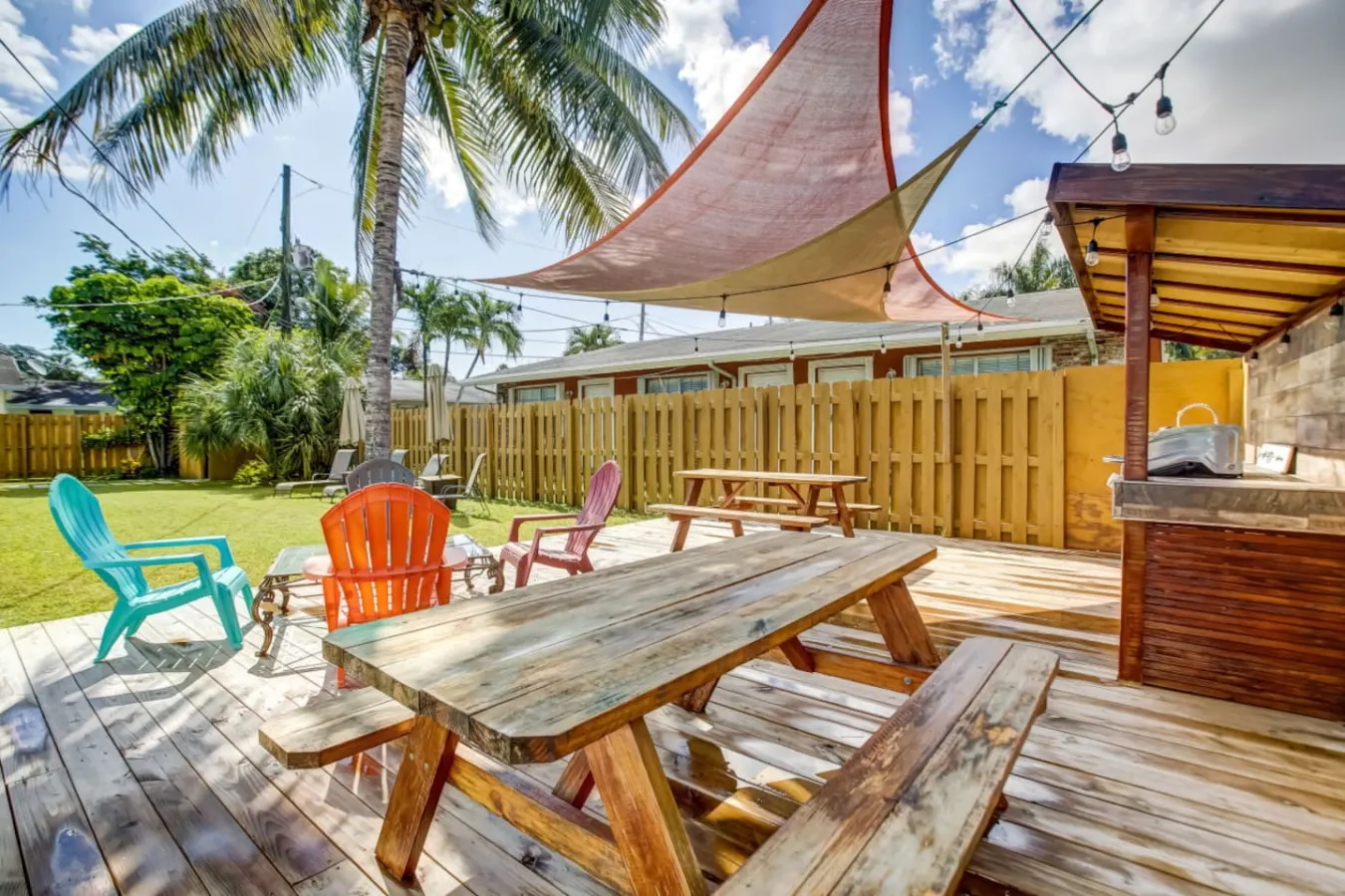 LoKal Rentals 4A - House near downtown/beach 16