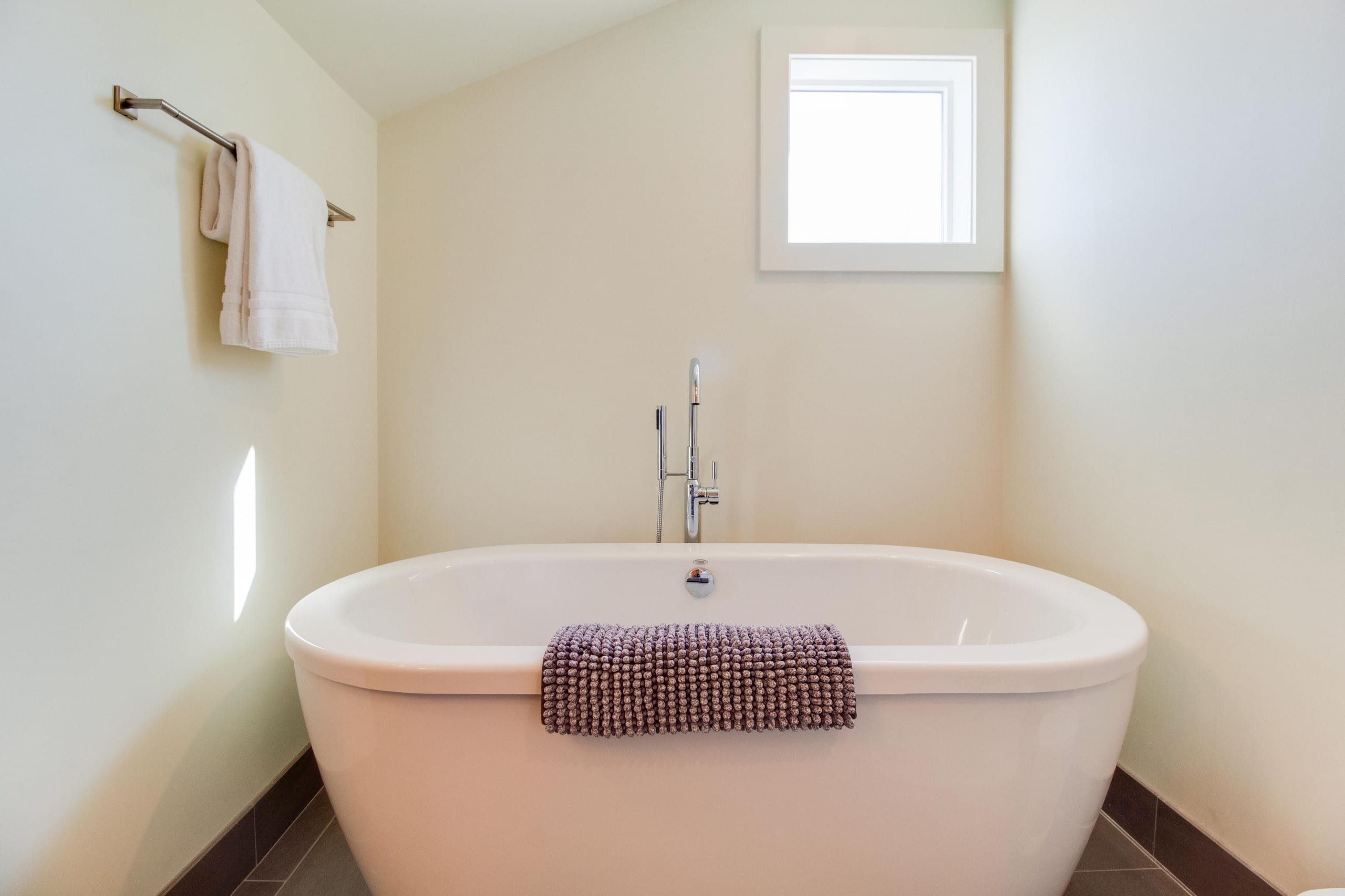 A Stone's Throw | Crestline View 35