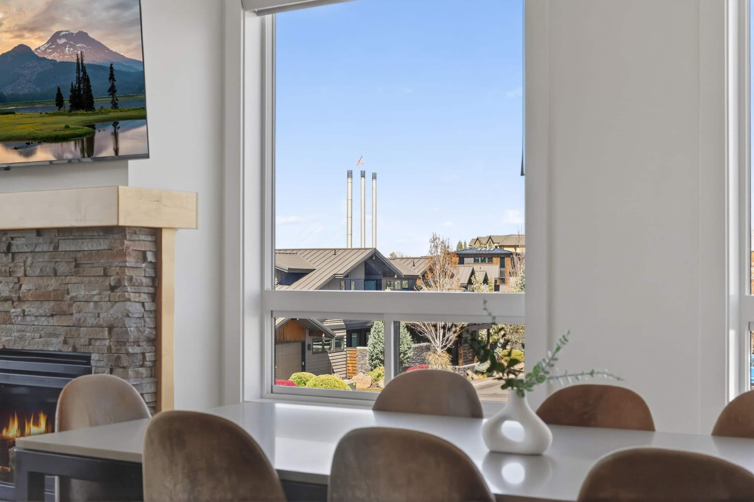 A Stone's Throw | Crestline View 12