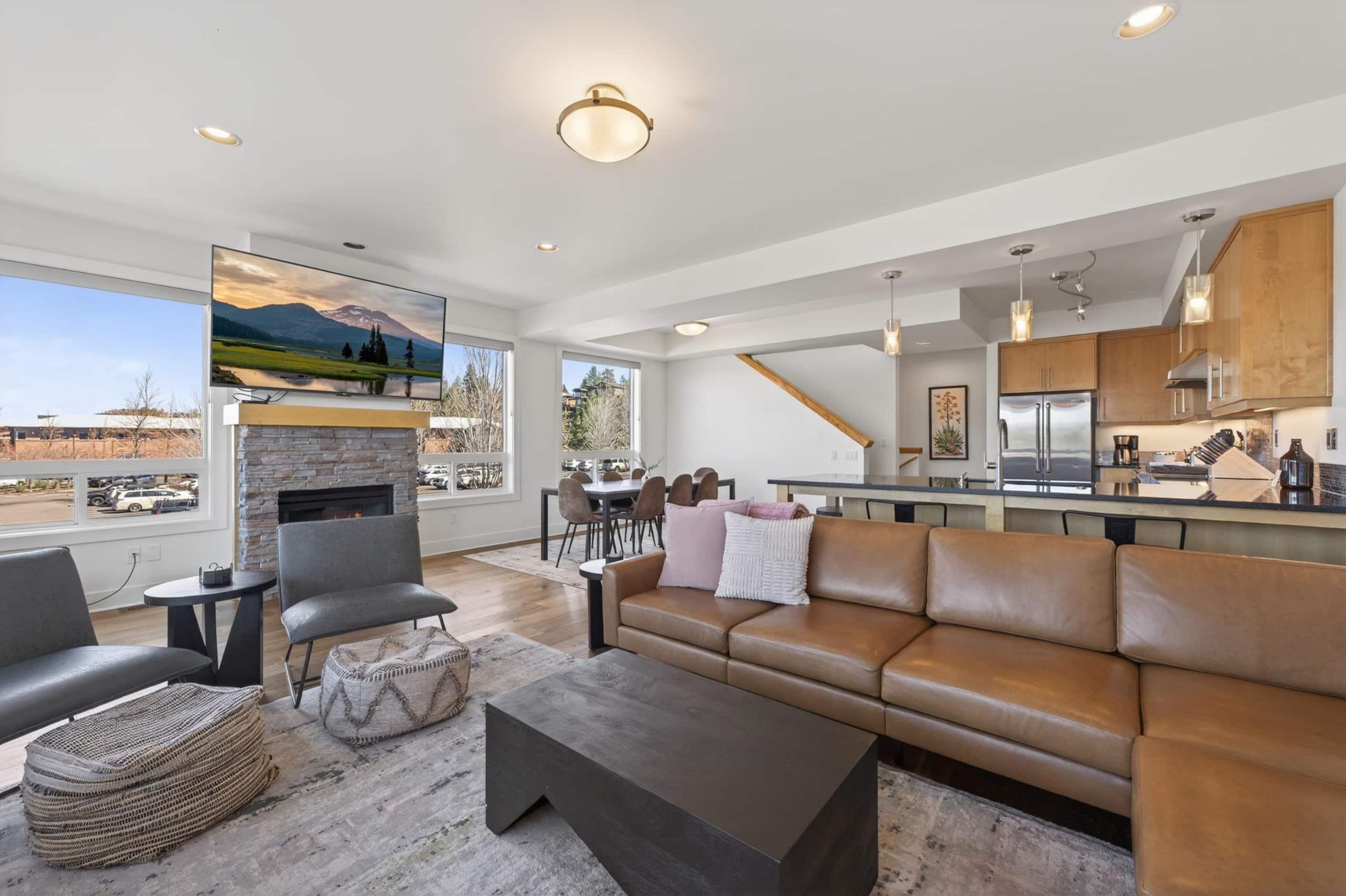 A Stone's Throw | Crestline View 7