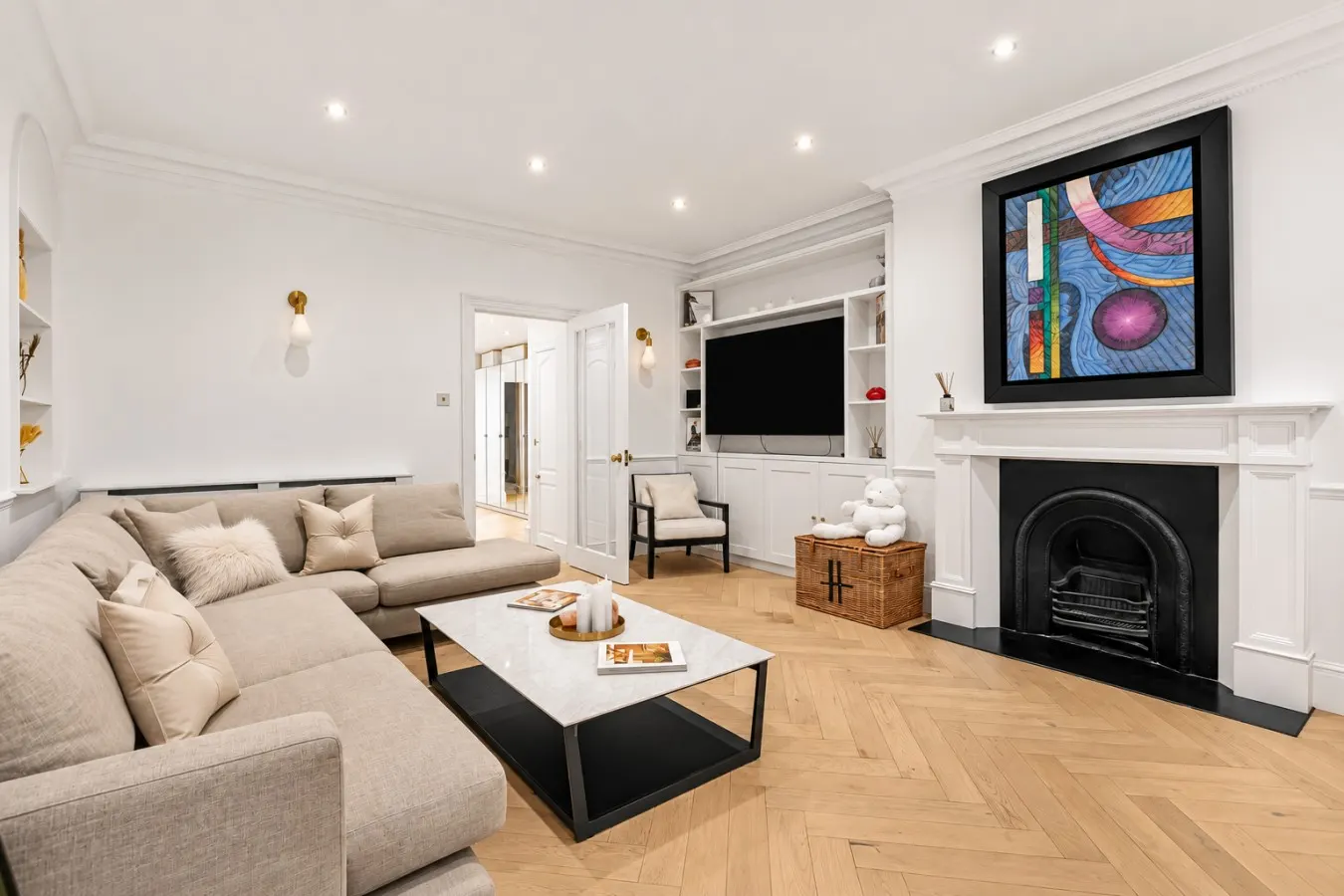 Knightsbridge 3-Bed Next To Harrods with Patio 8