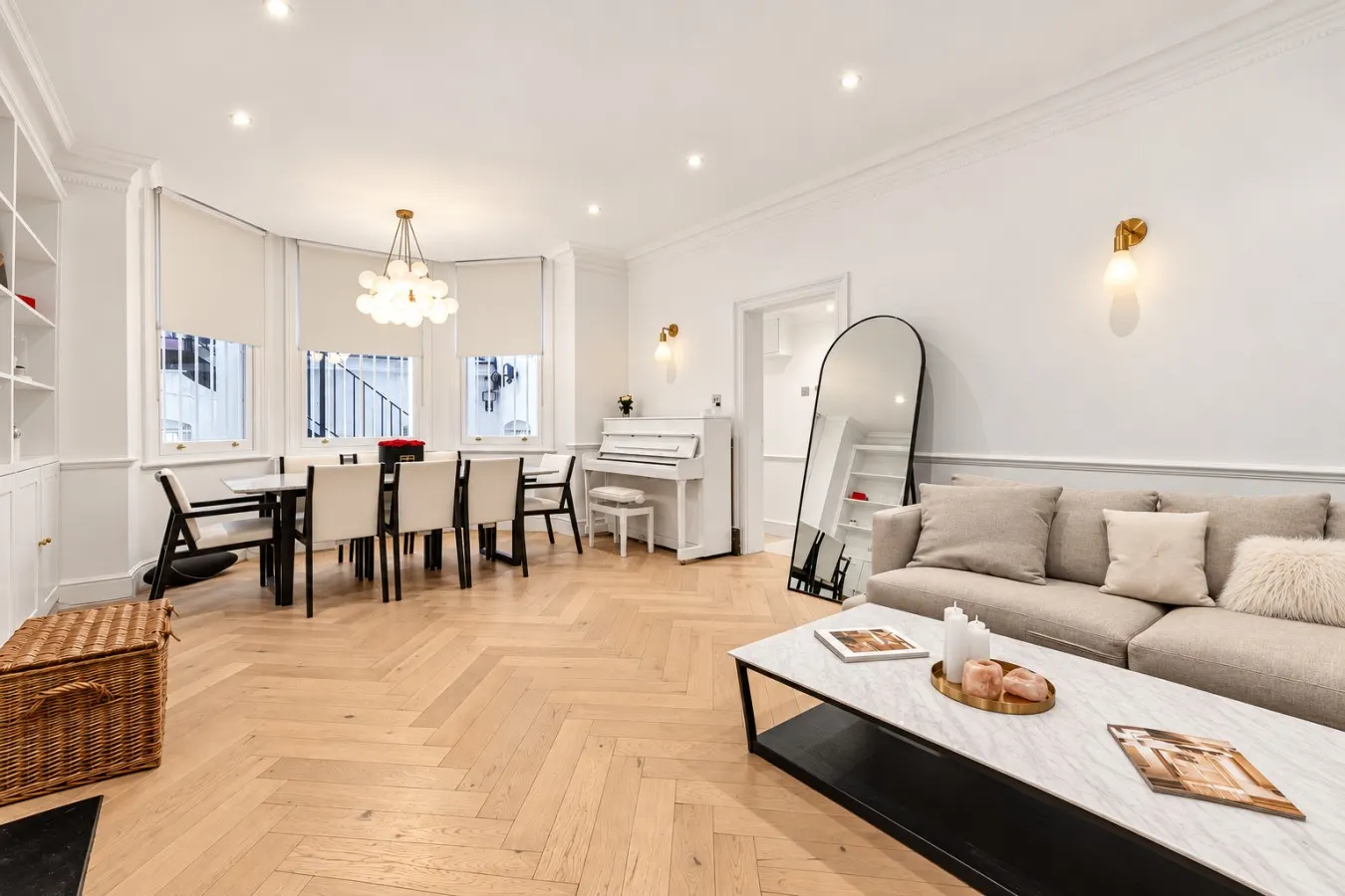 Knightsbridge 3-Bed Next To Harrods with Patio 10
