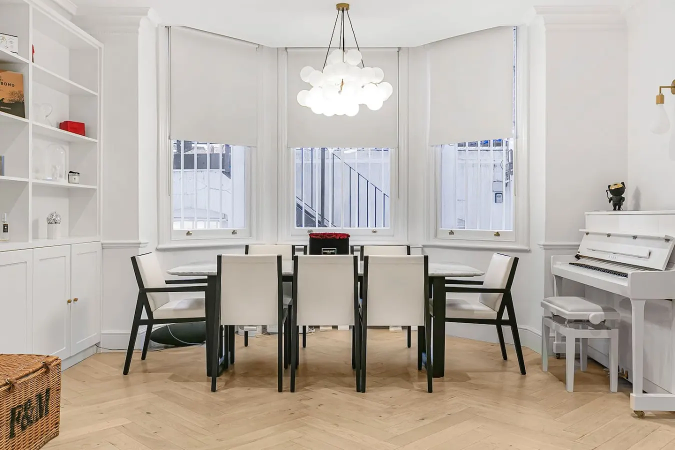 Knightsbridge 3-Bed Next To Harrods with Patio 15