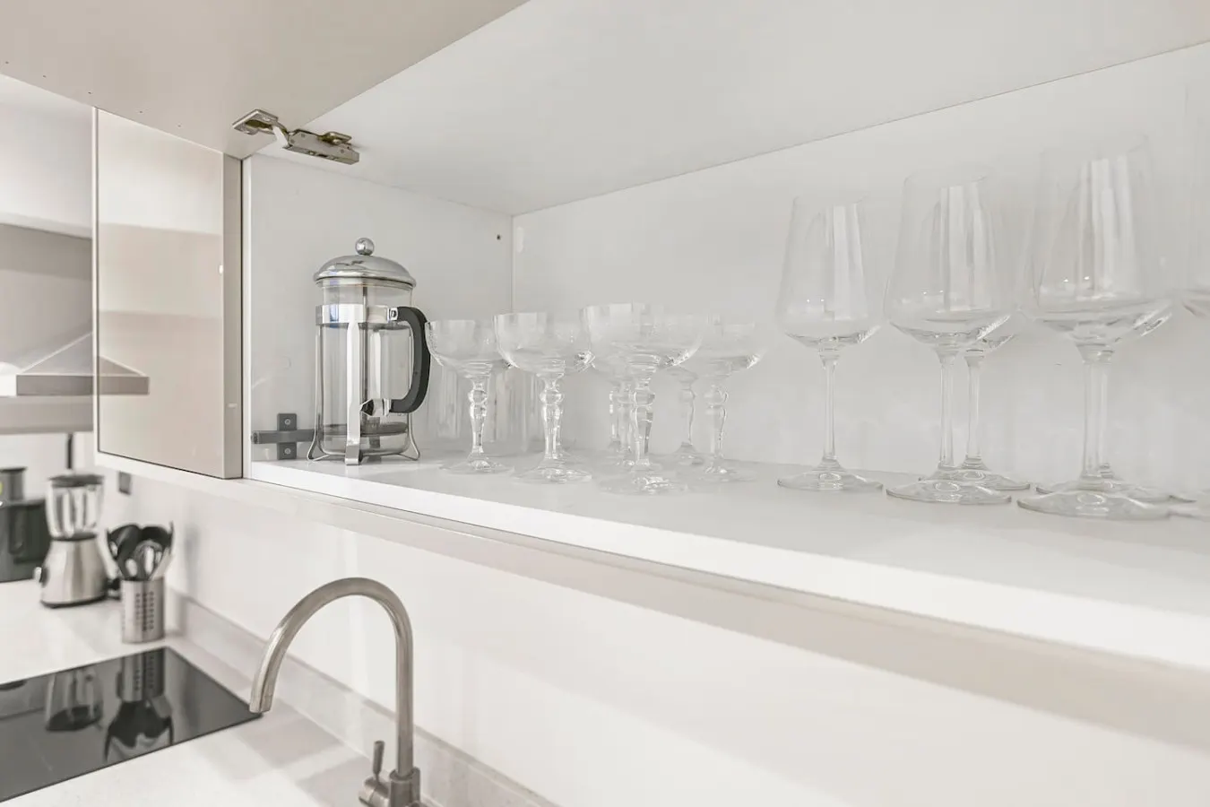 Knightsbridge 3-Bed Next To Harrods with Patio 19