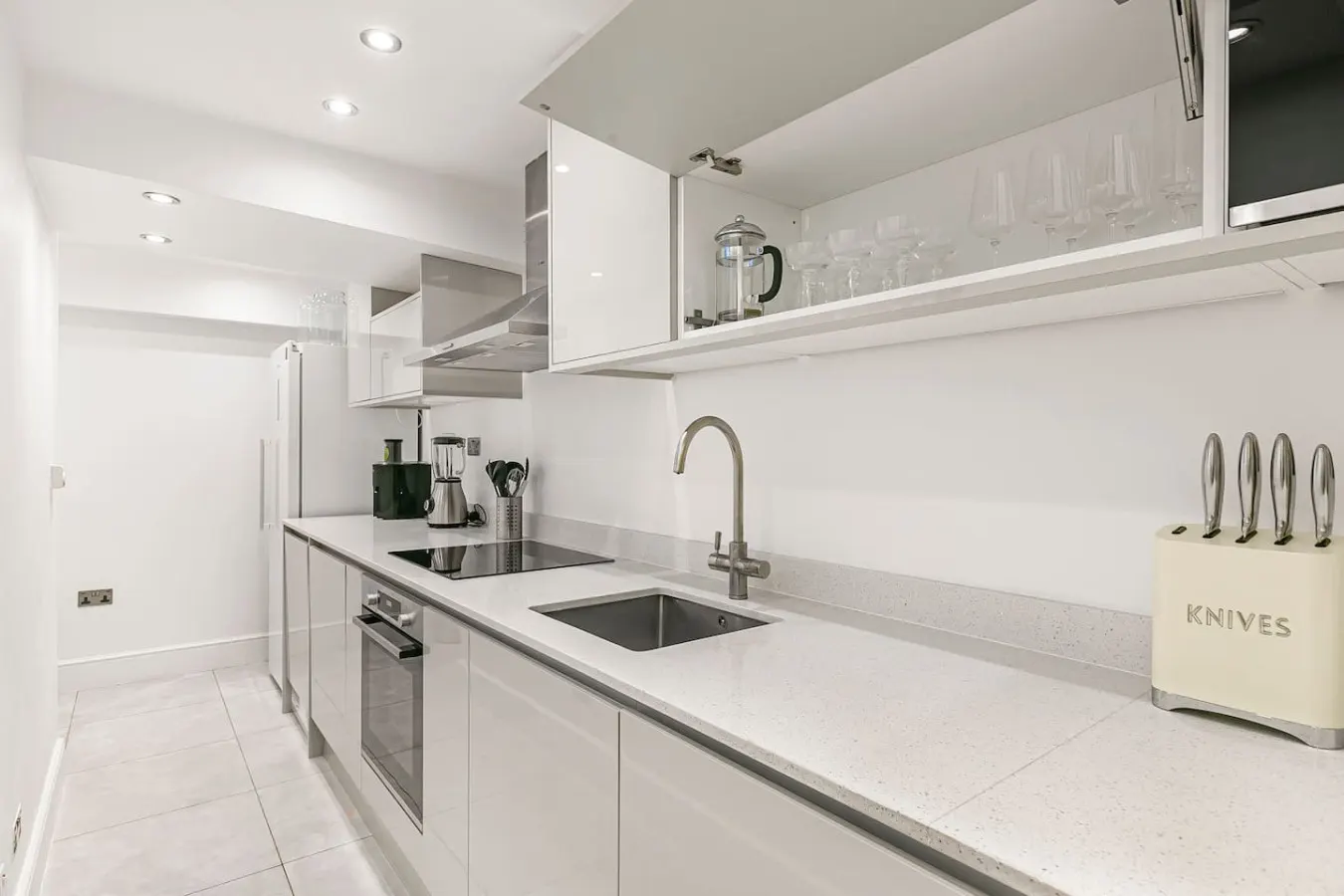 Knightsbridge 3-Bed Next To Harrods with Patio 20