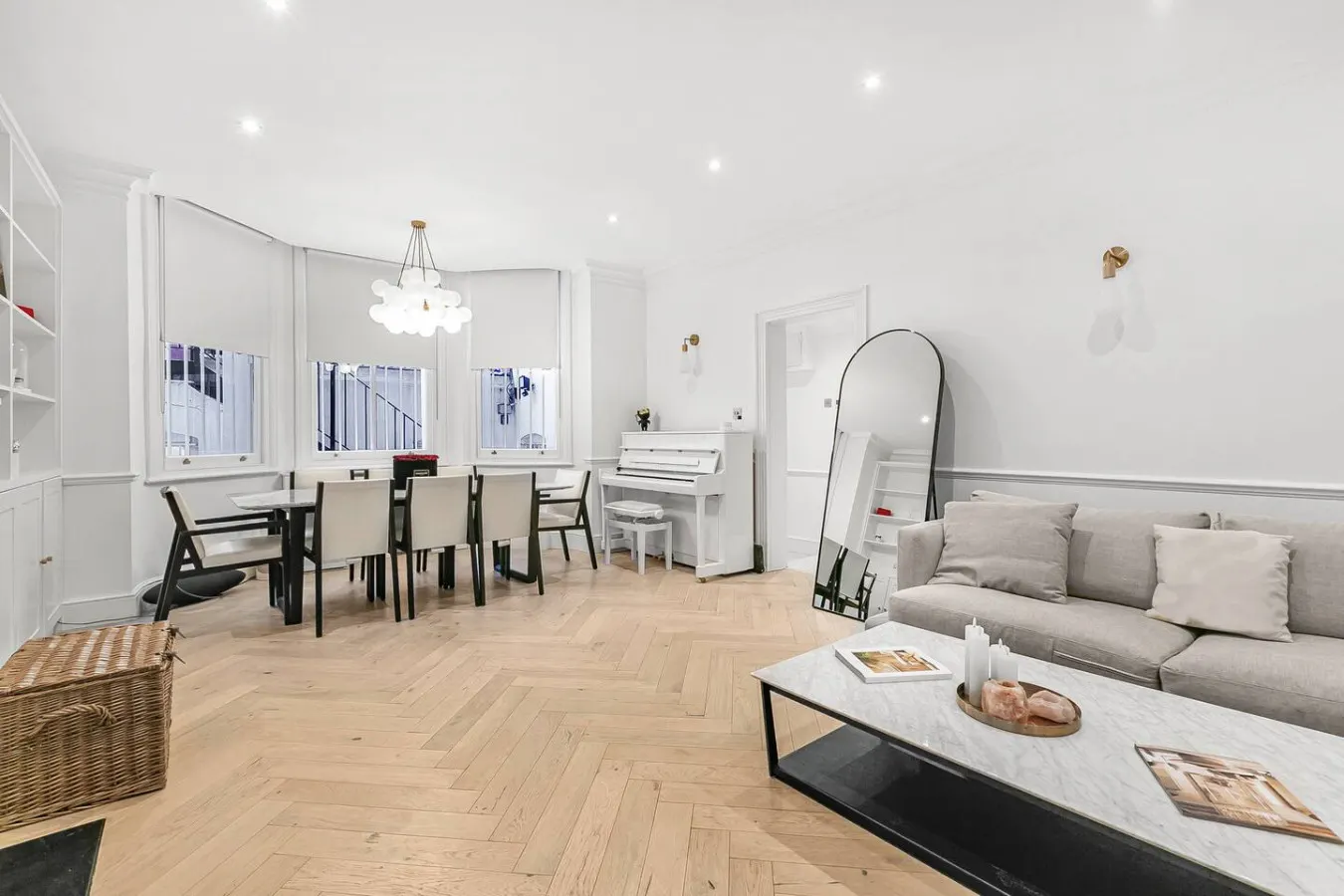 Knightsbridge 3-Bed Next To Harrods with Patio 6