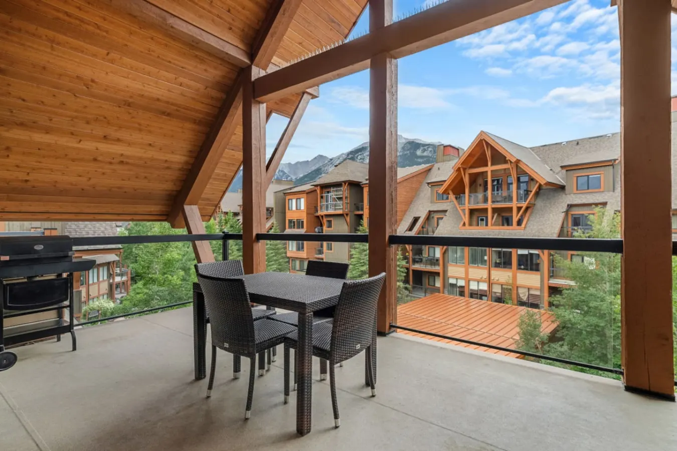 Rockies Home: Hot Tub, Pool & Fireplace 2