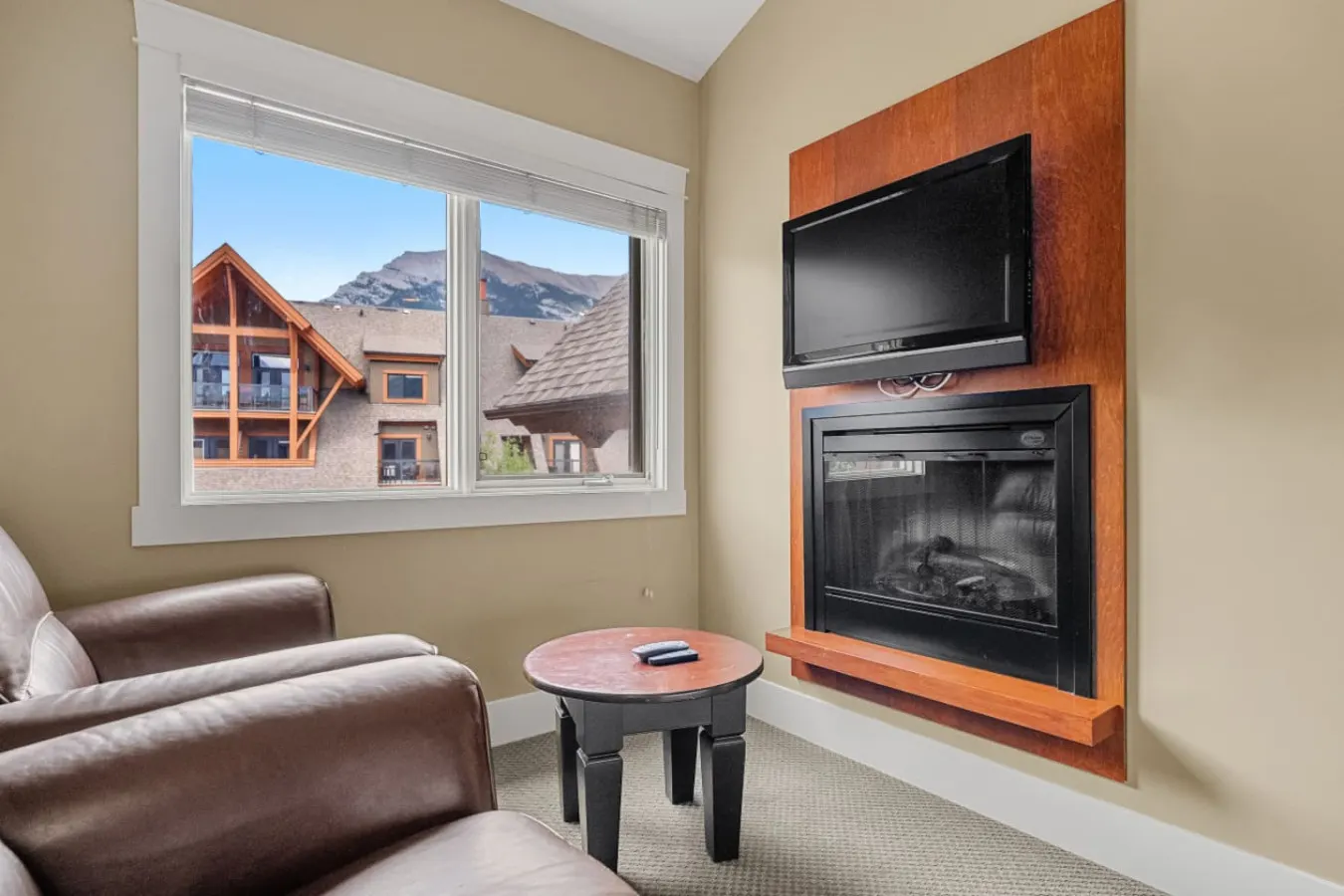 Rockies Home: Hot Tub, Pool & Fireplace 7