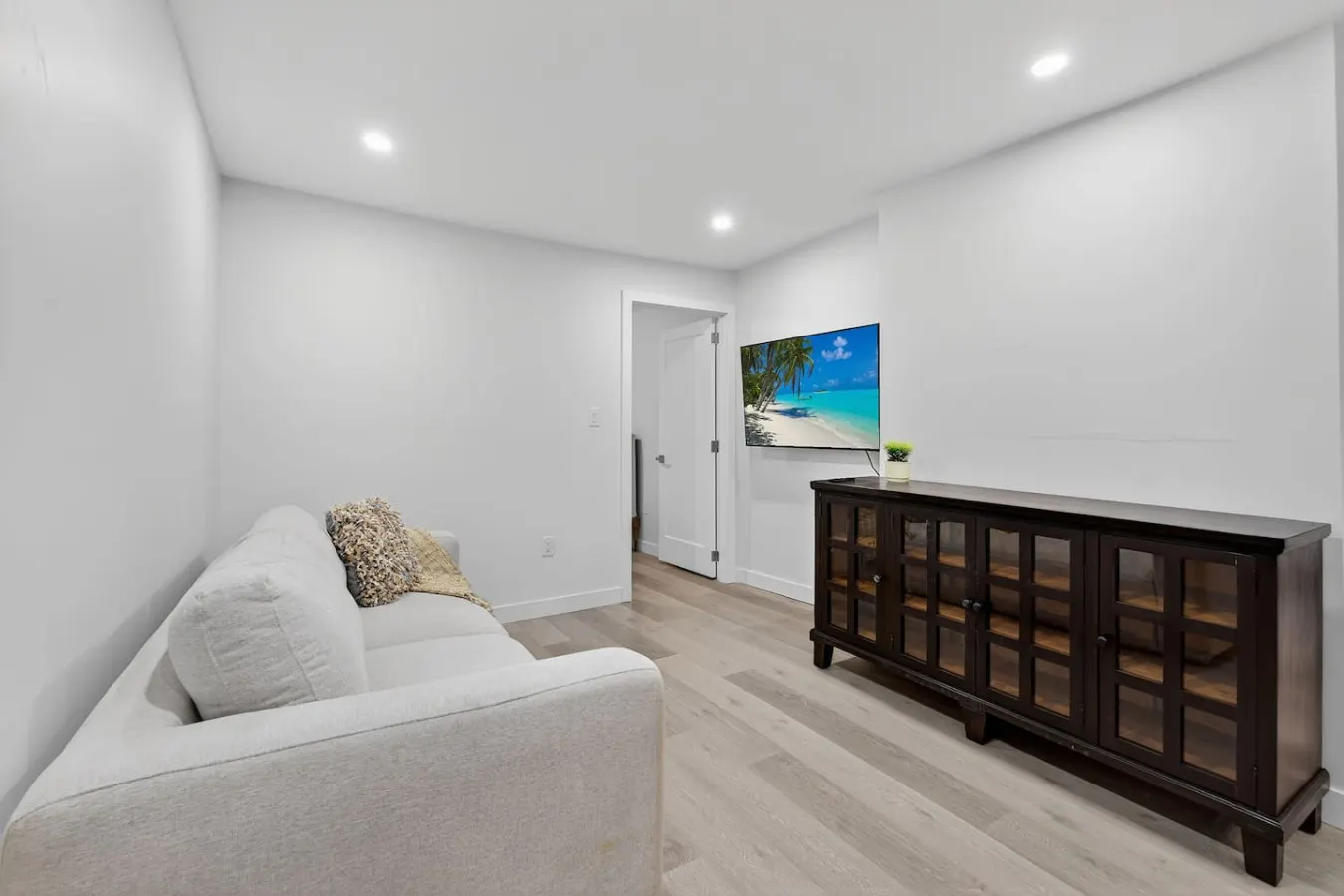 The Comfort Suite | Modern 3BR | Netflix | Parking