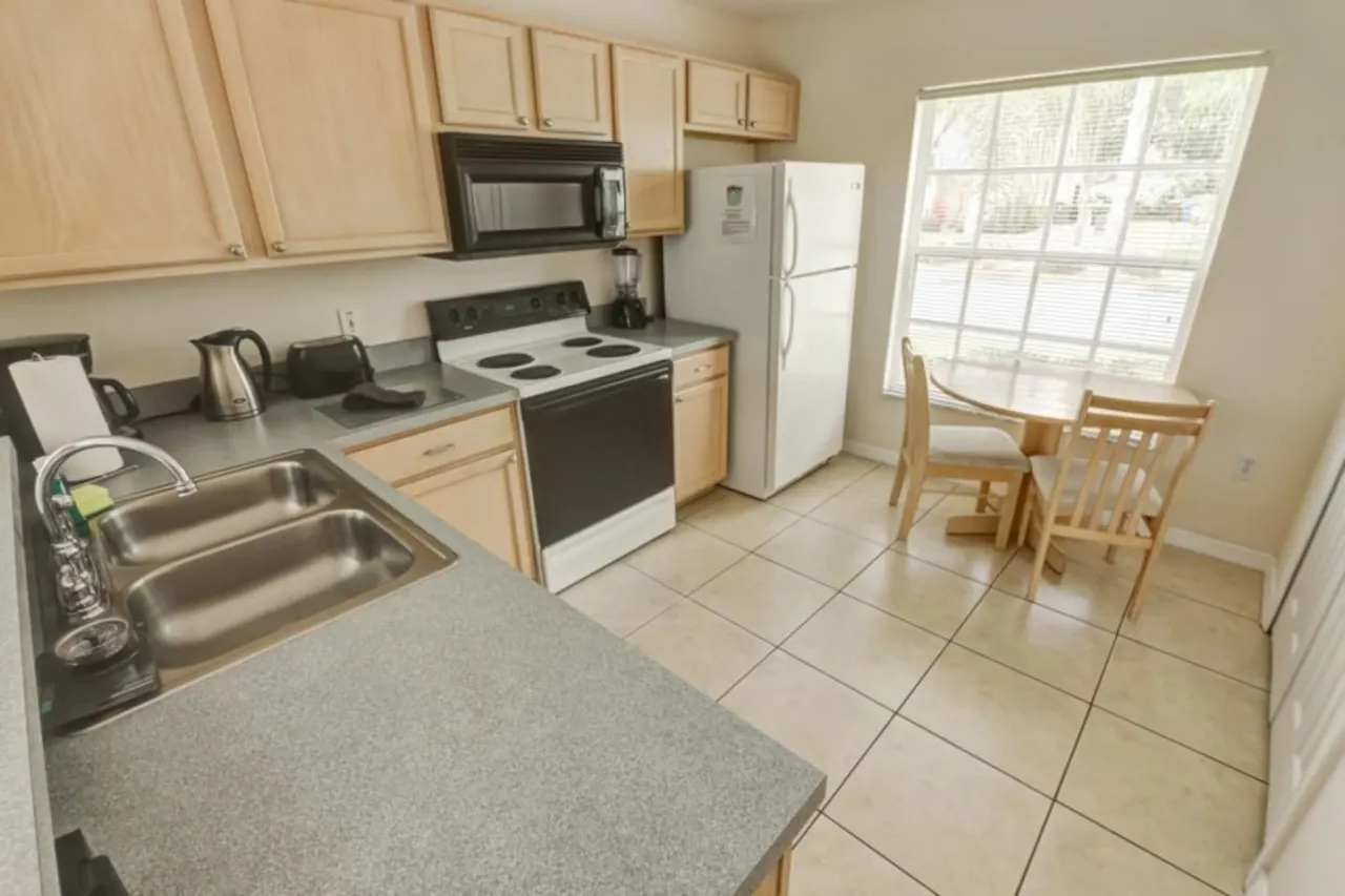 Charming 3-Bedroom Villa with Pool in Southern Dunes Golf & Country Club 6