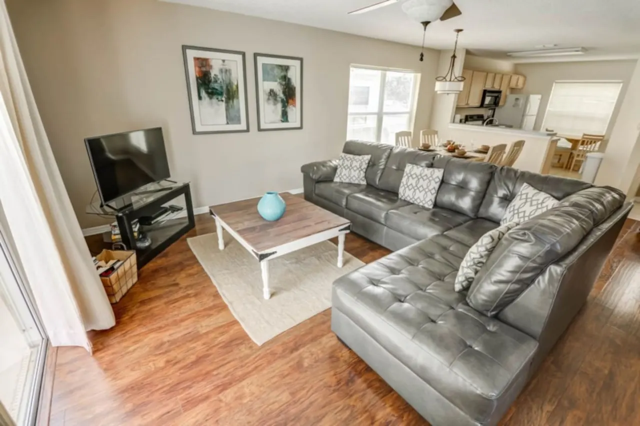 Charming 3-Bedroom Villa with Pool in Southern Dunes Golf & Country Club 8