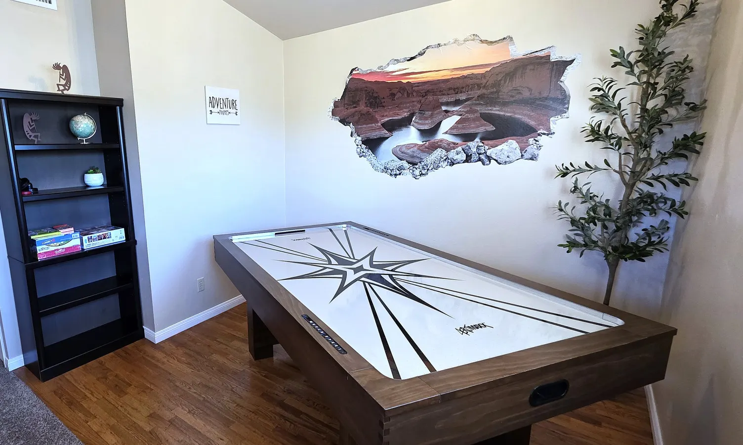 Hot Tub, Pool Table, Swing Sets, Theater, Kayaks 15
