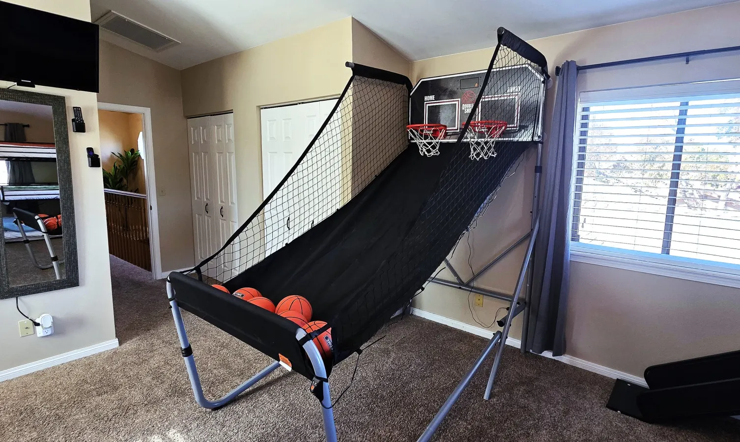 Hot Tub, Pool Table, Swing Sets, Theater, Kayaks 19