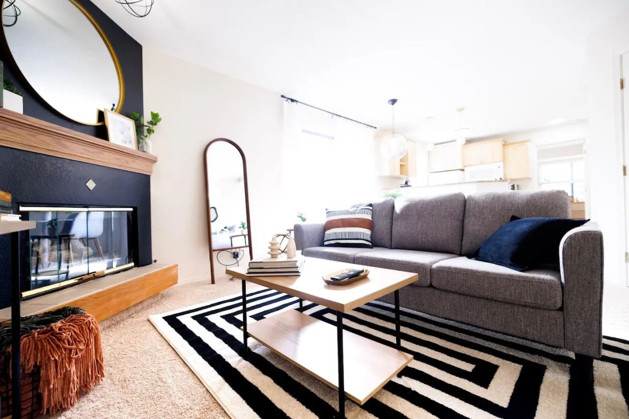 Modern 1 bed condo Minutes from DTC — photo 2