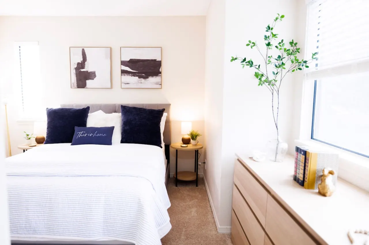 Modern 1 bed condo Minutes from DTC 12