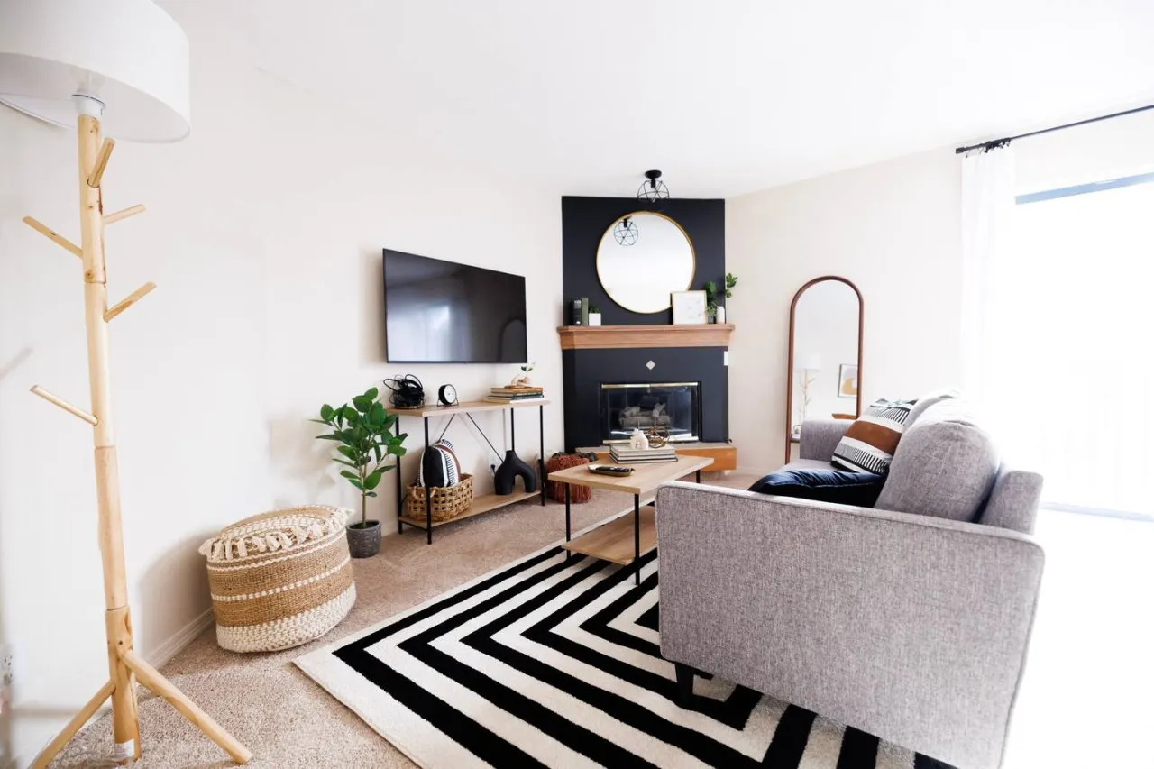 Modern 1 bed condo Minutes from DTC 17