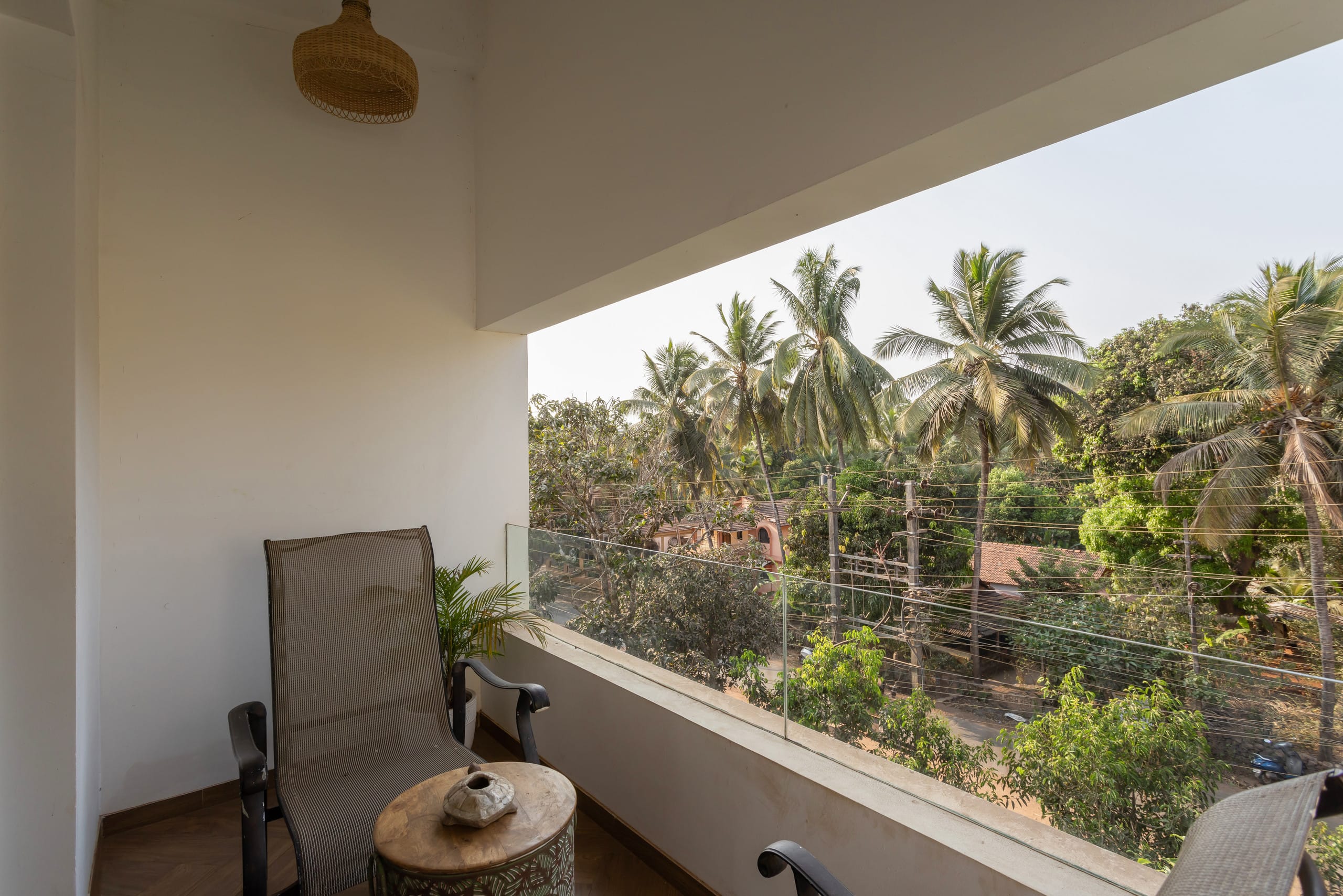 Spacious Duplex Glass House with Pool in Siolim 27
