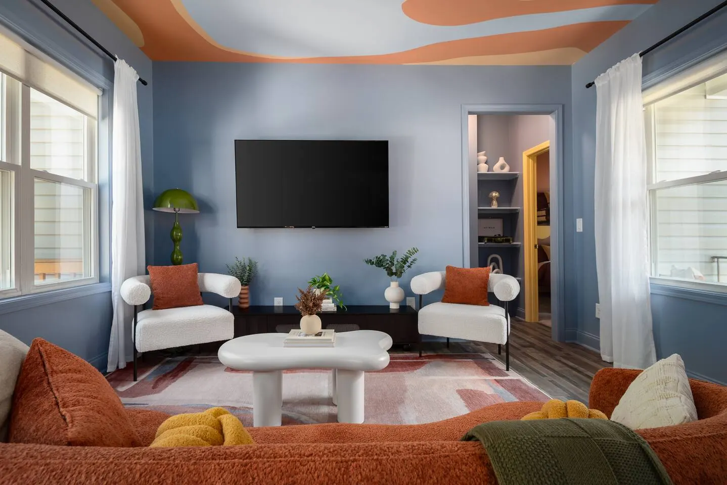 Artsy Vibe, Garage Gym & Game Room, RelaxnRaleigh 4