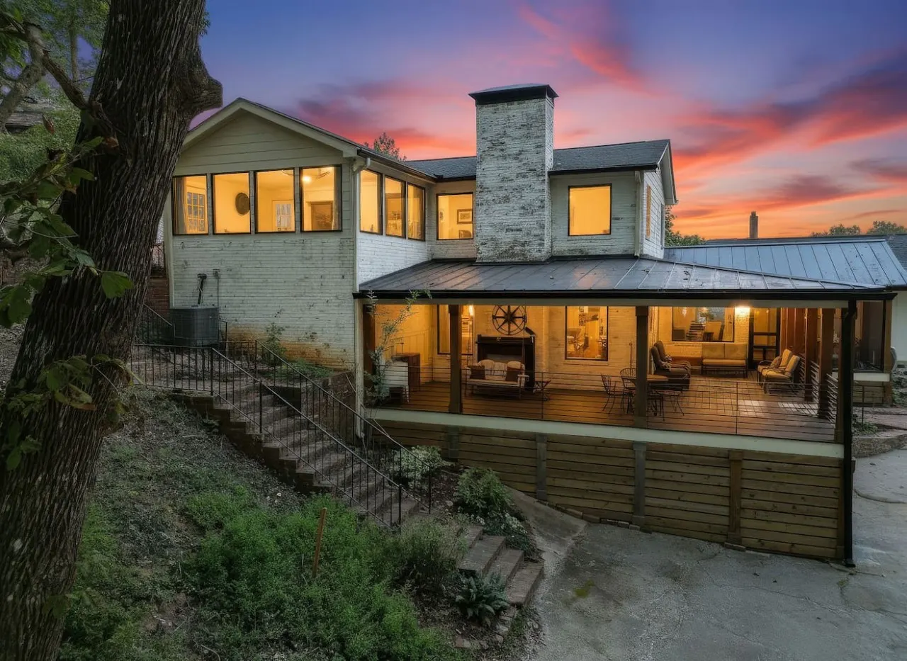 Lakefront Family Escape | Dock, Fire Pit & More