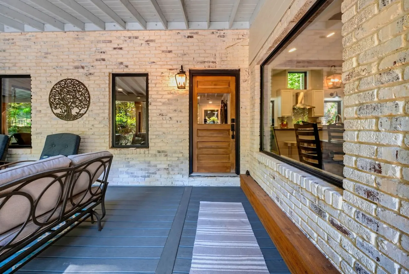 Lakefront Family Escape Dock, Fire Pit & More 11
