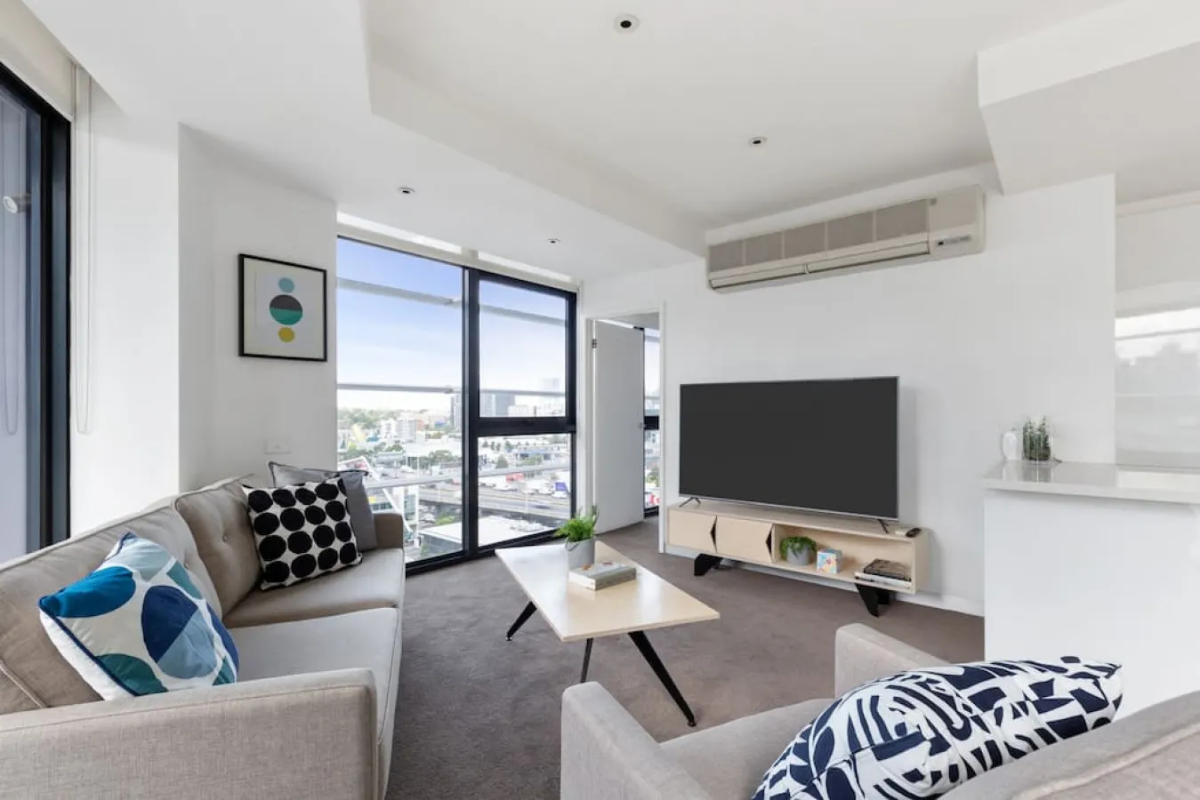 Lilly: 2 Bed, 2 Bath Apartment