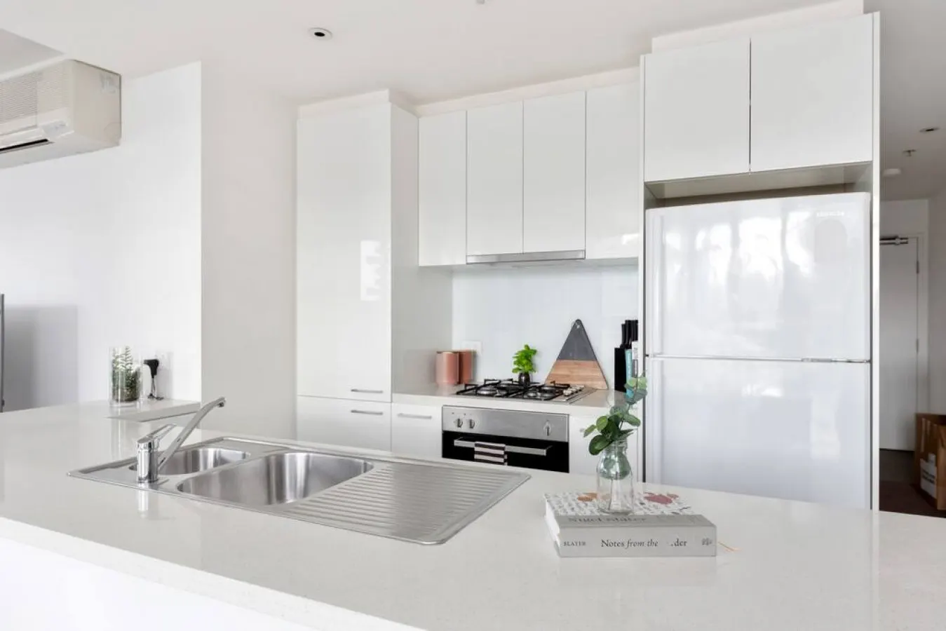 Lilly: 2 Bed, 2 Bath Apartment 15