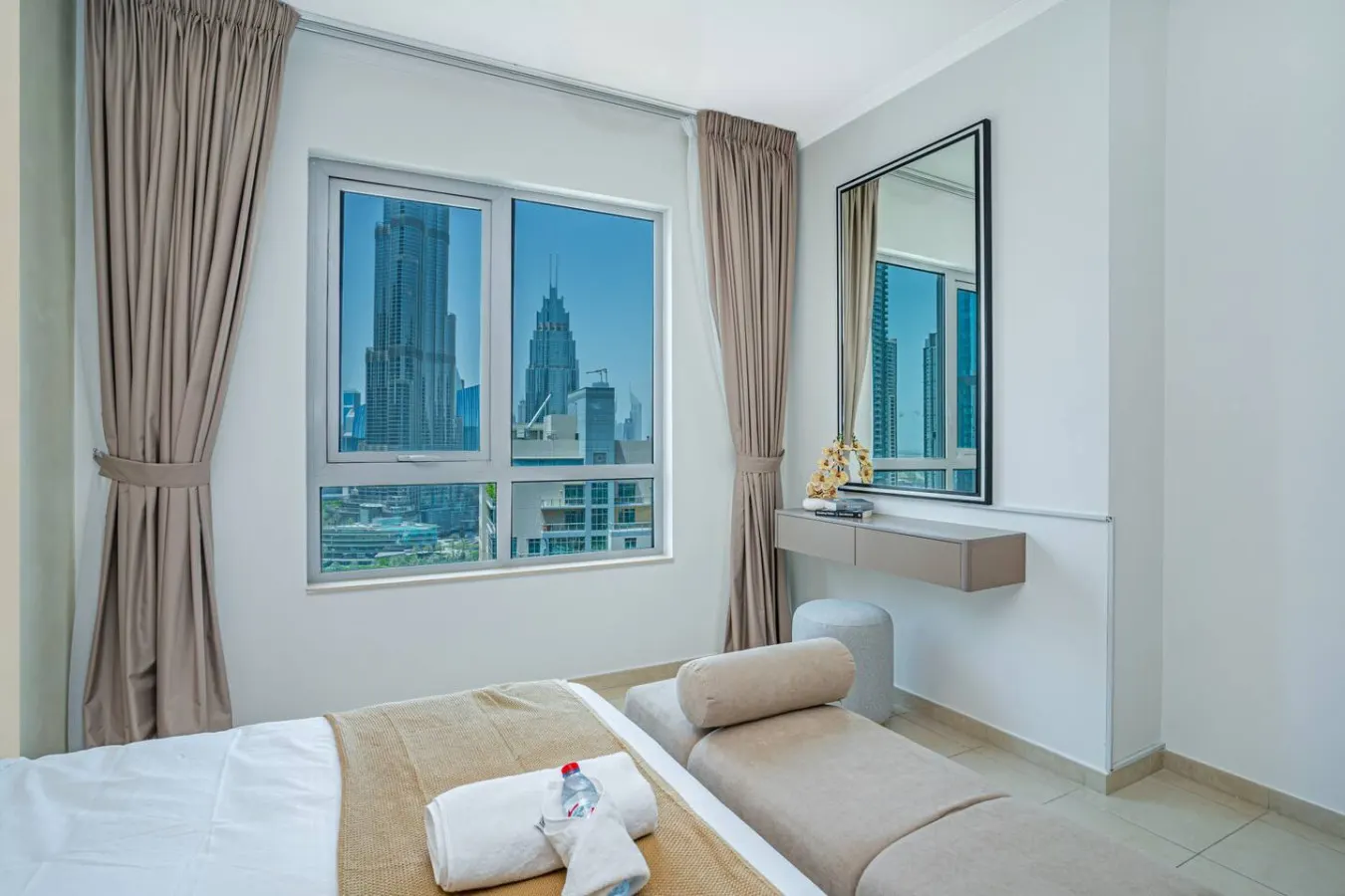 Luxury 2BR Full Burj Khalifa & Fountain Views 16