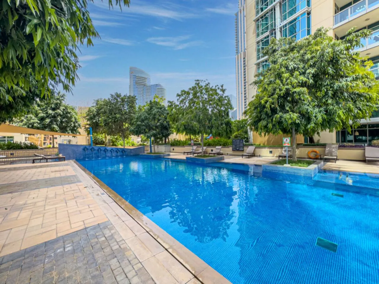 Luxury 2BR Full Burj Khalifa & Fountain Views 8