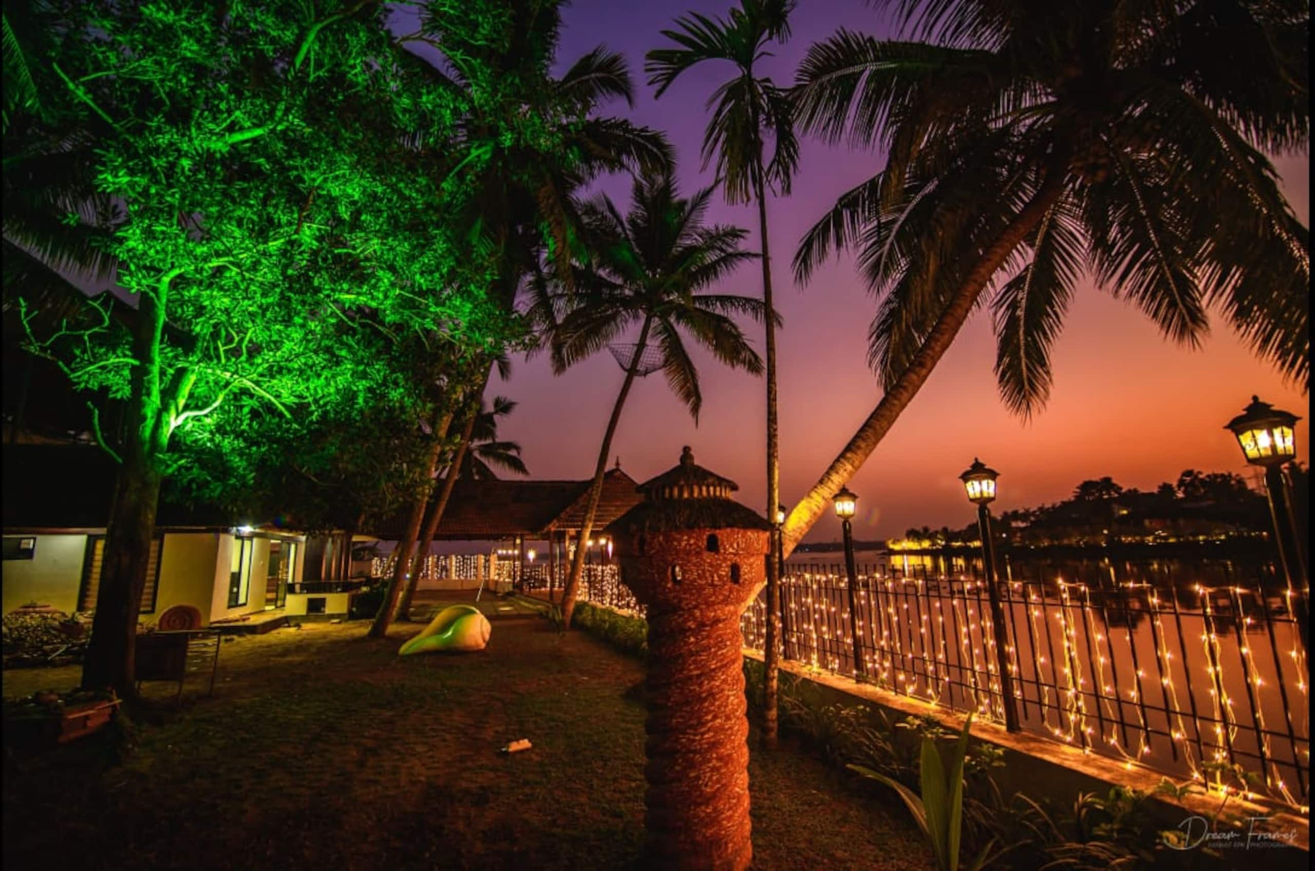 Serene Waters - Waterfront Villas with 2 Pools 25