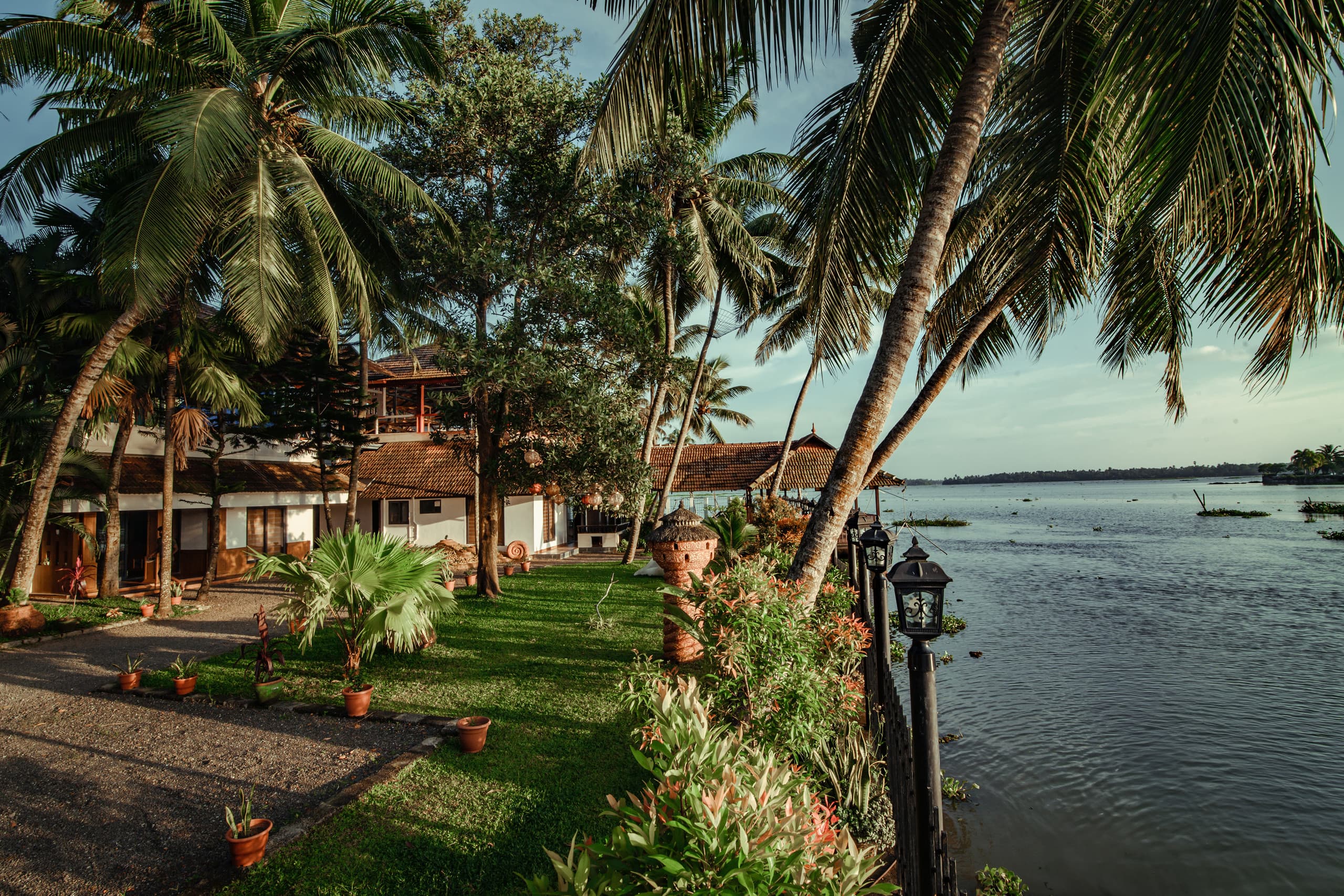 Serene Waters - Waterfront Villas with 2 Pools 2