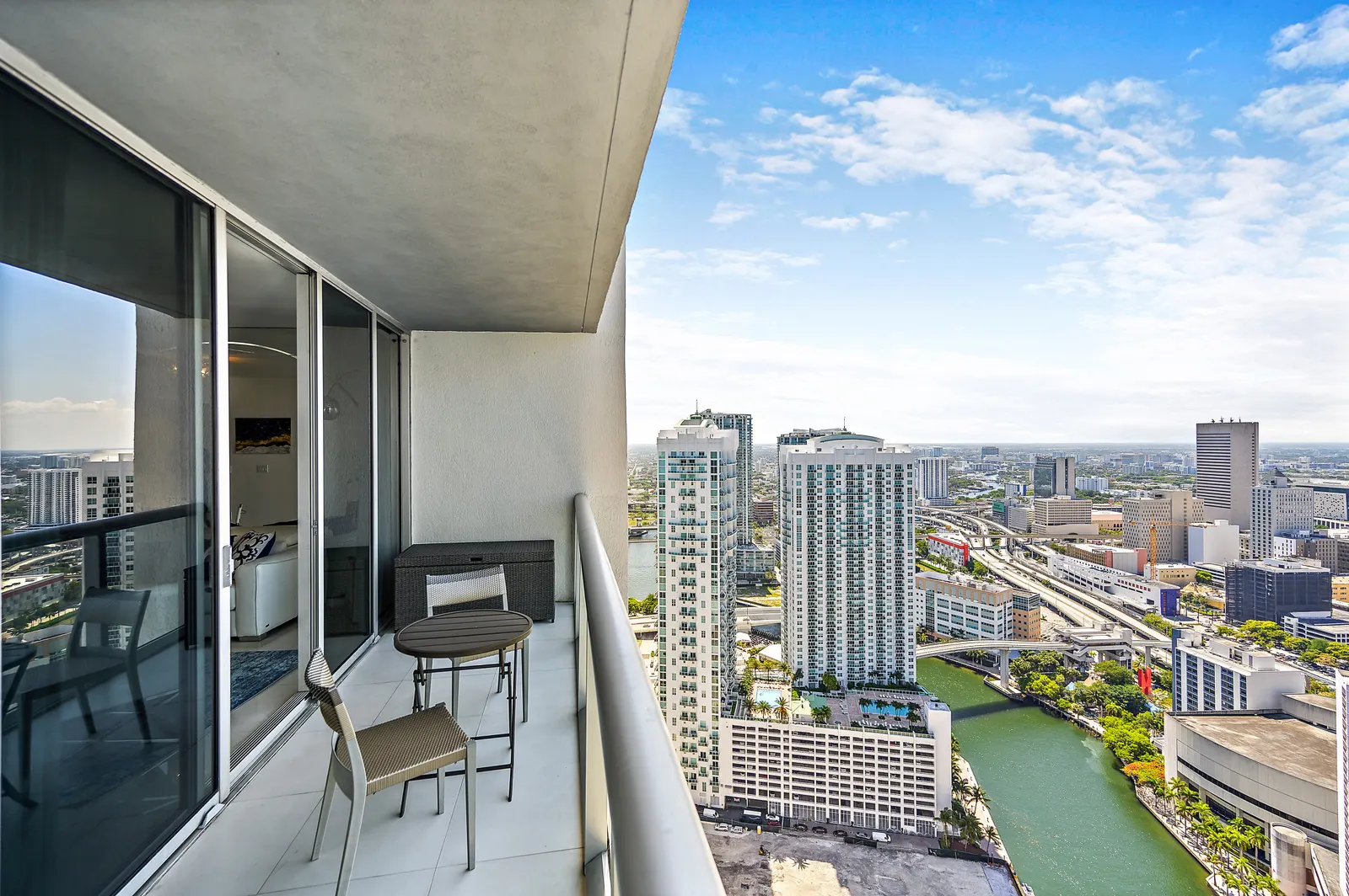 ★★Majestic High Rise Unit with view at W Hotel ★★ 11