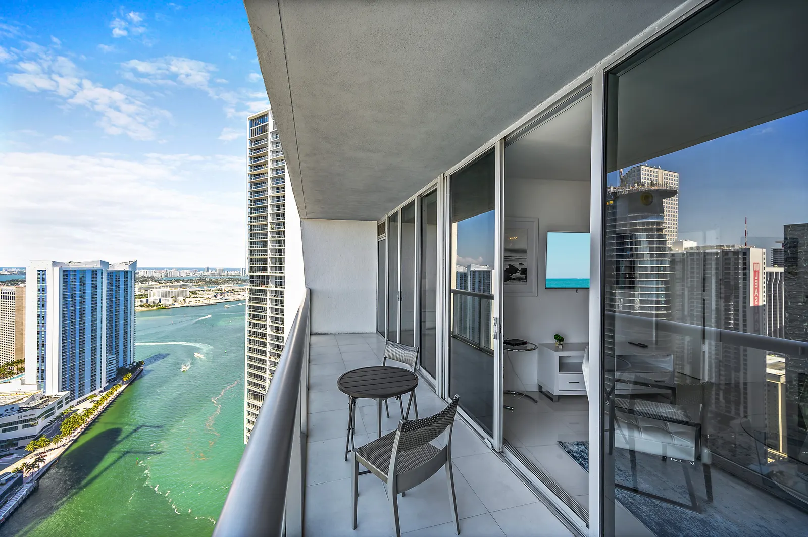 ★★Majestic High Rise Unit with view at W Hotel ★★ 12
