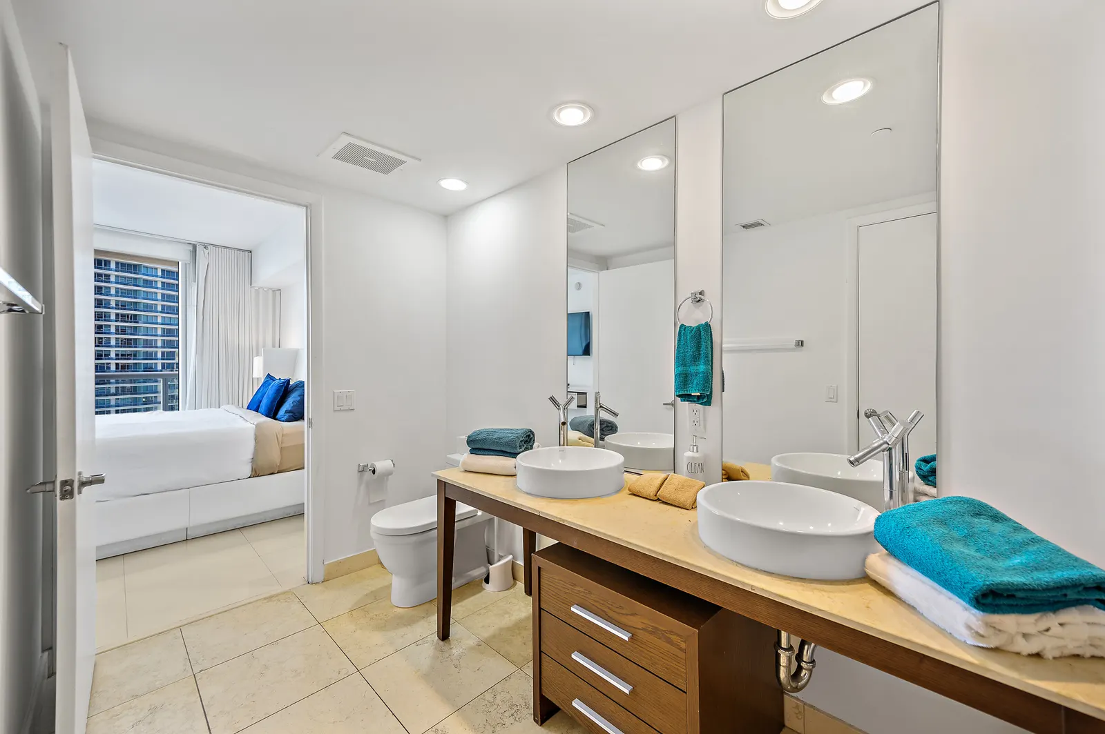 ★★Majestic High Rise Unit with view at W Hotel ★★ 14