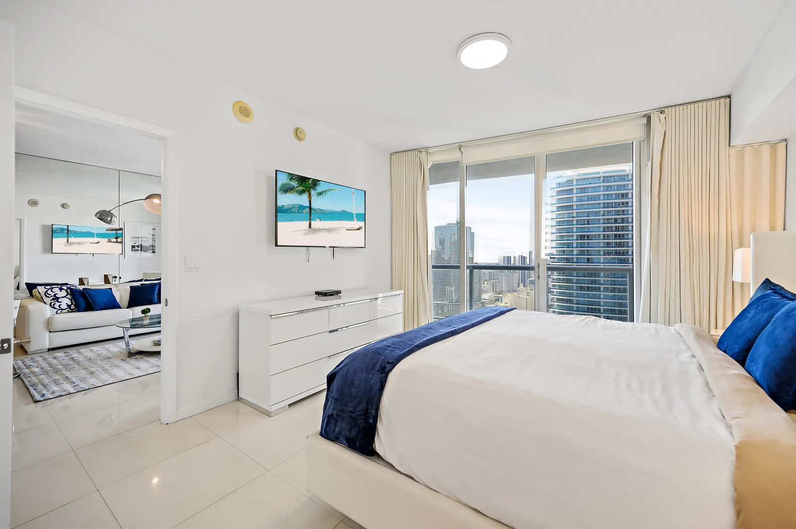 ★★Majestic High Rise Unit with view at W Hotel ★★ 3