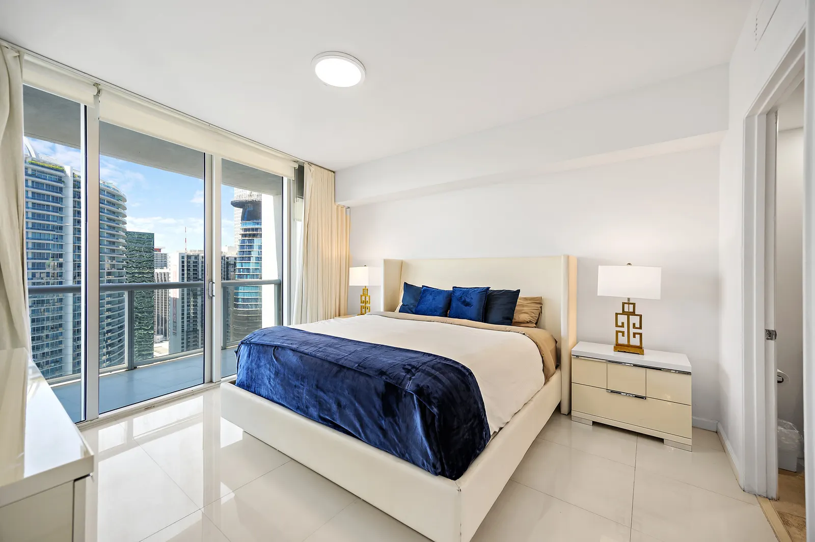 ★★Majestic High Rise Unit with view at W Hotel ★★ 5