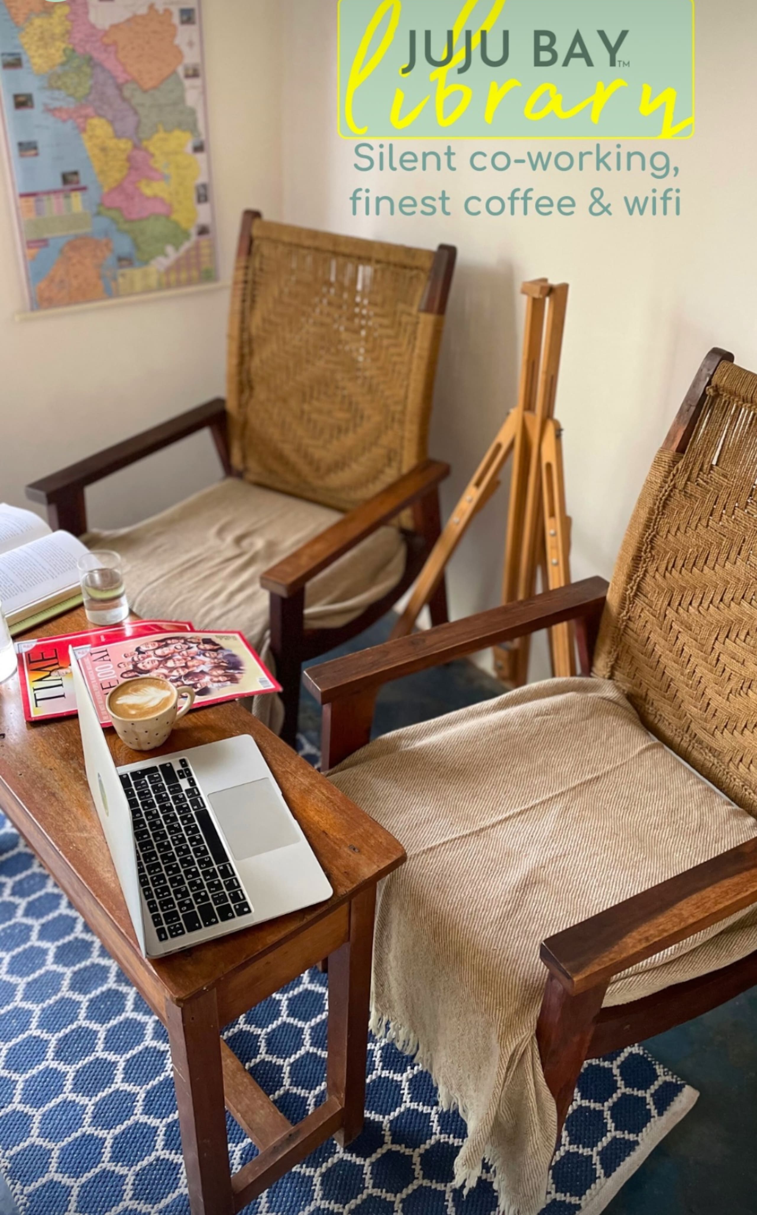 Cozy AC room / balcony and coffee bistro 21