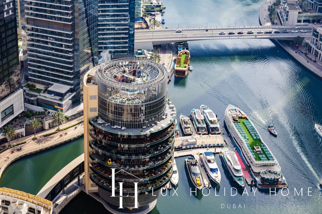 LUX The JW Marina Studio 4 4