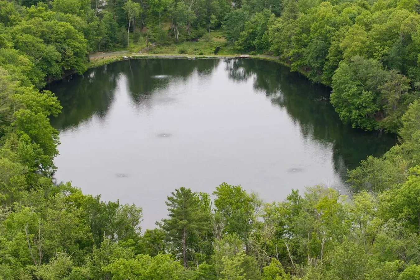 Leisure Lake Resort-Hot Tub, Paddle boats, Fishing 12