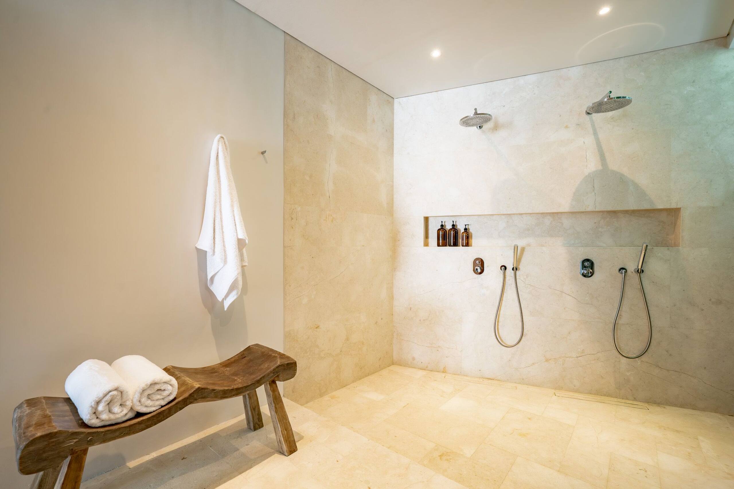Stylish 1BR Pool Villa – 2 Min Walk to The Beach 20