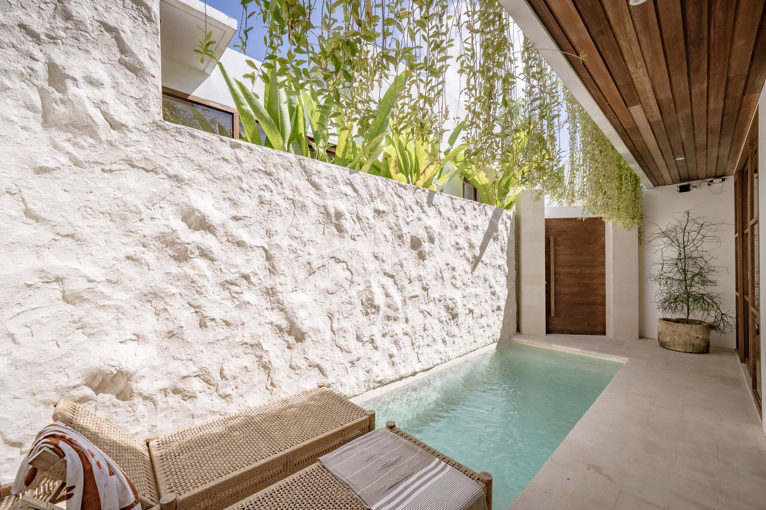 Stylish 1BR Pool Villa – 2 Min Walk to The Beach 25