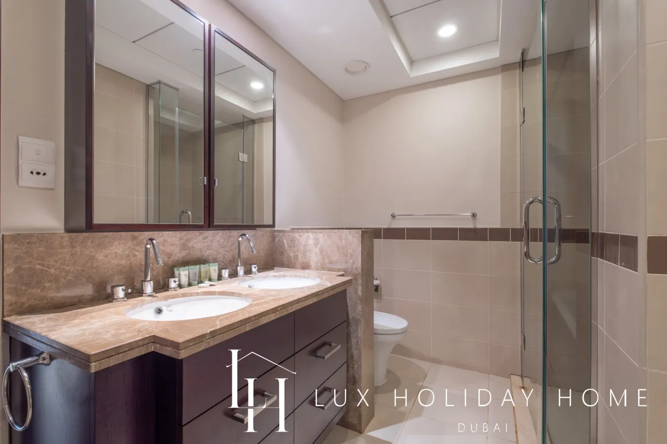 LUX The Downtown Blvd Suite 15