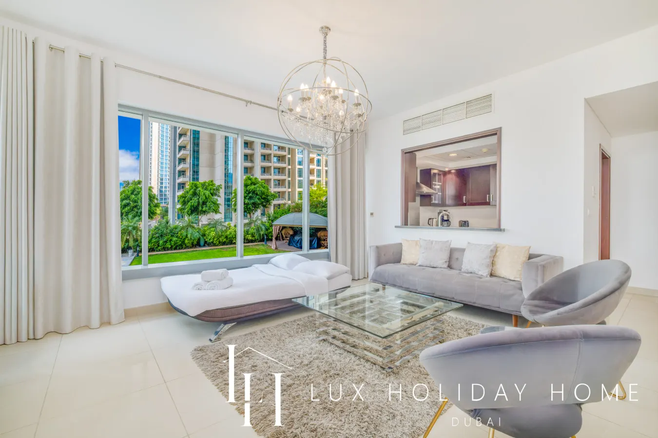 LUX The Downtown Blvd Suite 8