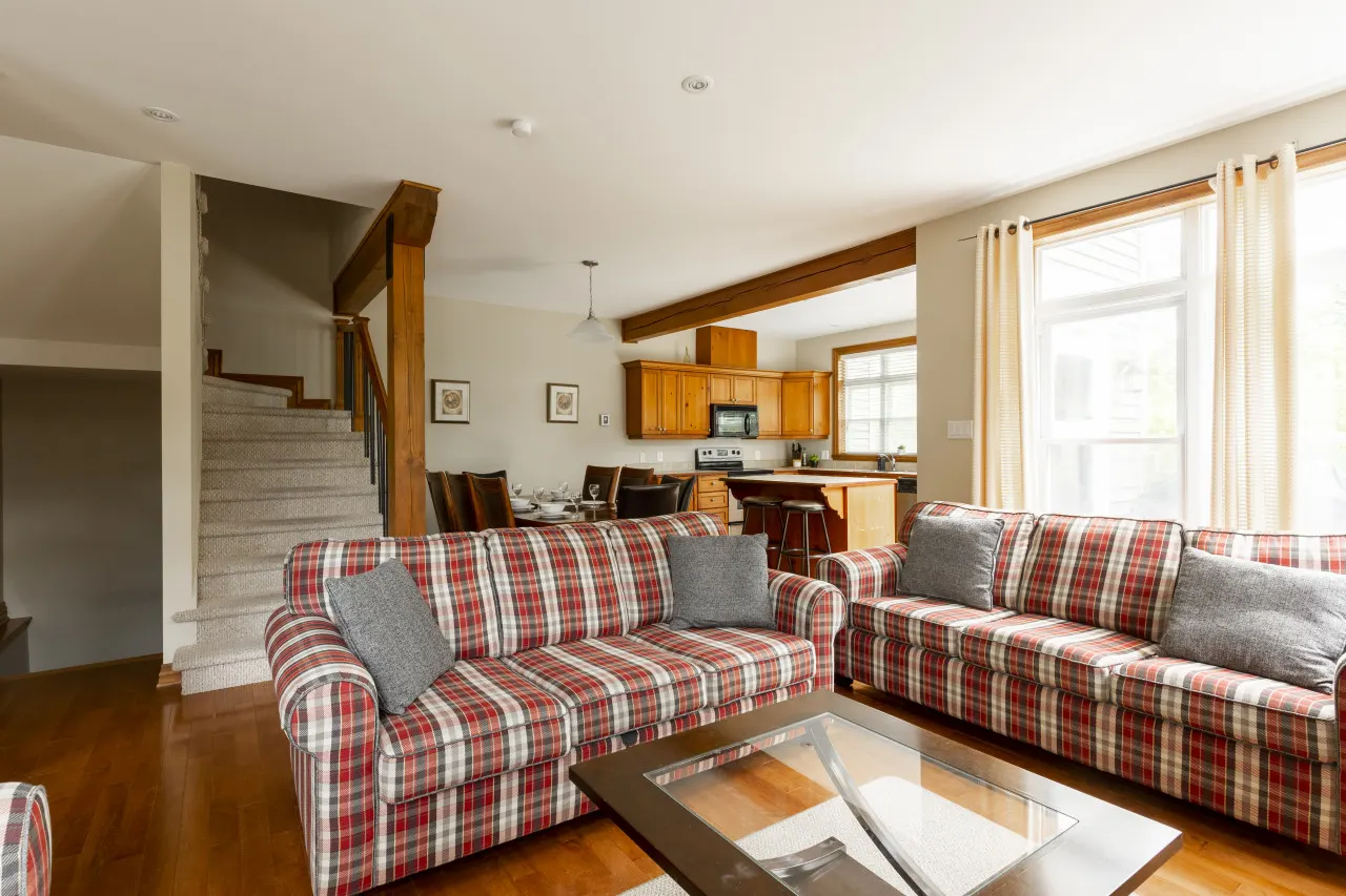 Serenity Peaks Lodge by InstantSuites-LaBete Golf 9