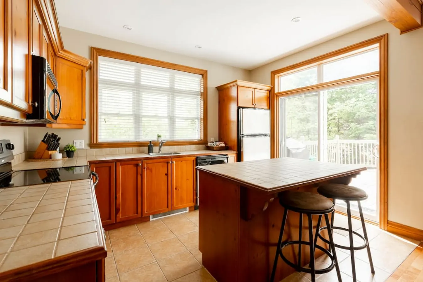 Serenity Peaks Lodge by InstantSuites-LaBete Golf 16