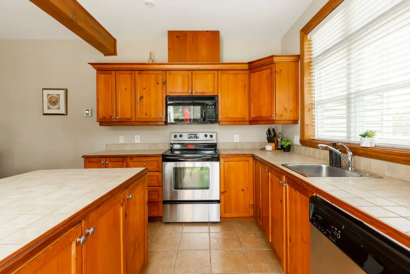 Serenity Peaks Lodge by InstantSuites-LaBete Golf 18