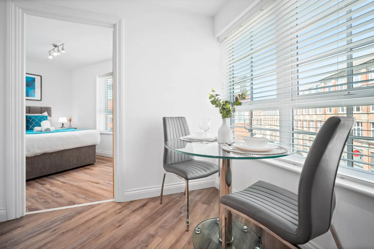 Stylish One Bed Apartment - Jewellery Quarter - Smart TV - WIFI 10