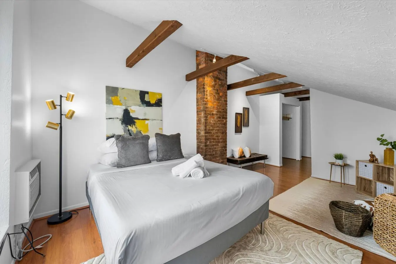 Charming Mt. Adams 1BR in Prime Location! 2